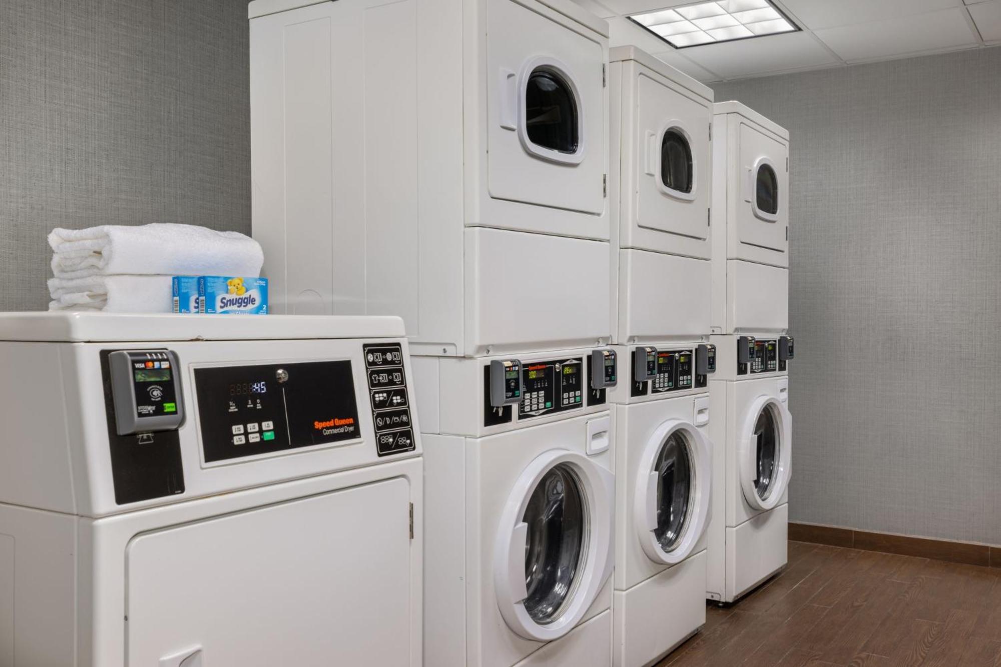 Residence Inn By Marriott Long Island Islip/Courthouse Complex Central Islip Buitenkant foto